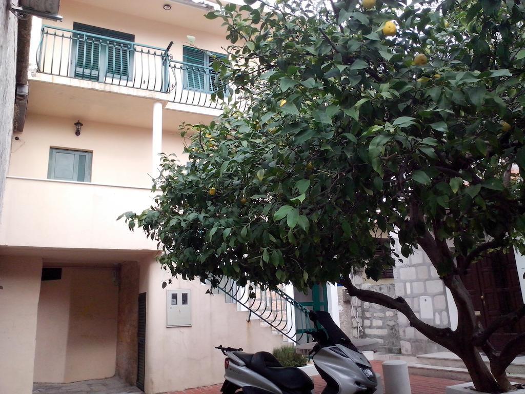 Apartments Doris Сплит Экстерьер фото